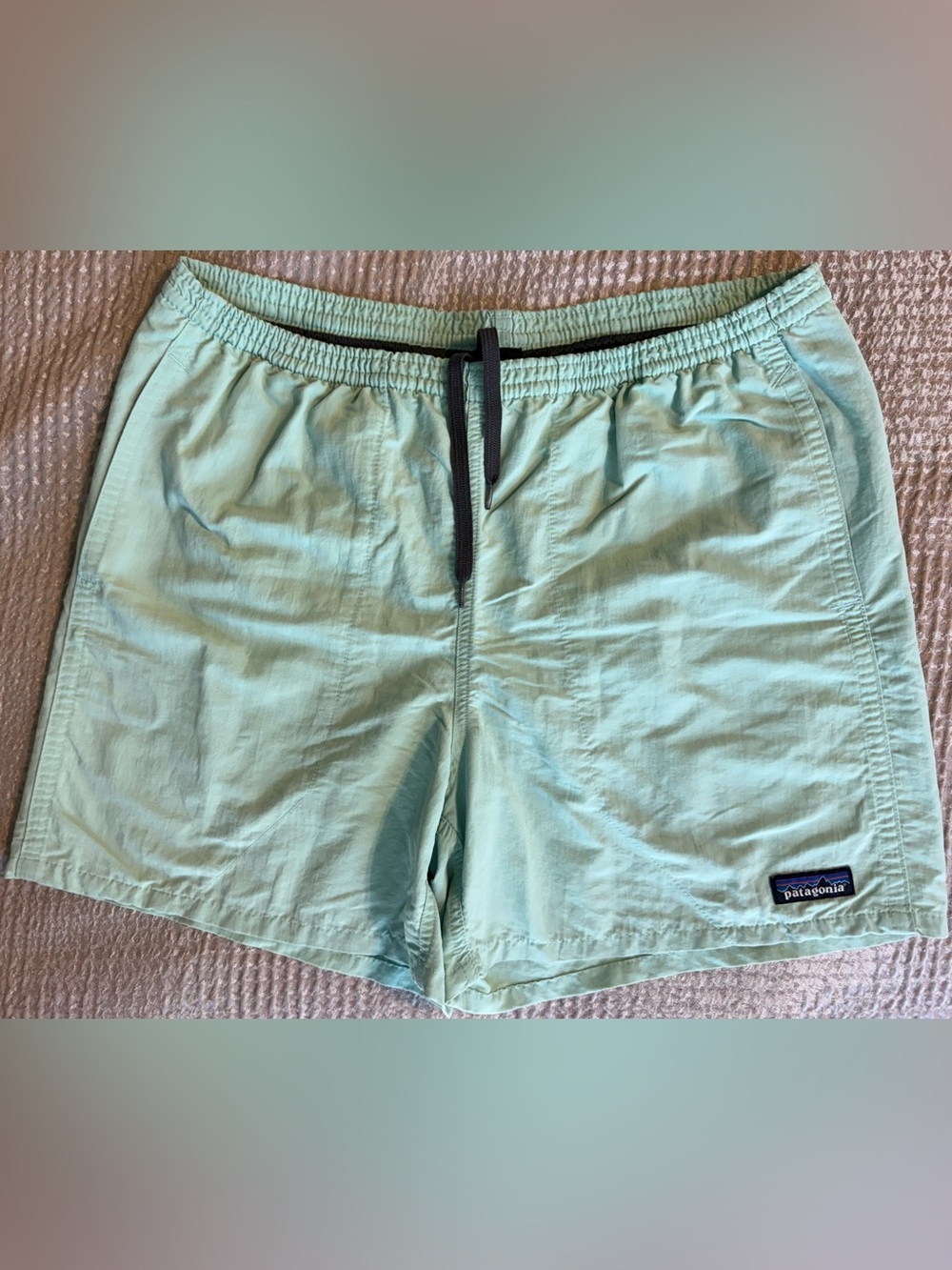 Patagonia Men’s Baggies Shorts 5” Small VJOG Celery SP19 Swim Trail